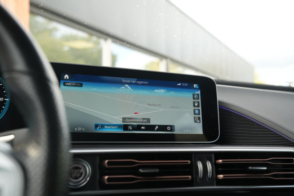 Mercedes-Benz EQC 400 4MATIC Premium Plus 80 kWh Schuif/kanteldak ACC Burmester Memory Manufaktur MultiBeam