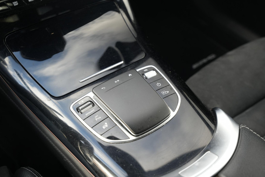 Mercedes-Benz EQC 400 4MATIC Premium Plus 80 kWh Schuif/kanteldak ACC Burmester Memory Manufaktur MultiBeam