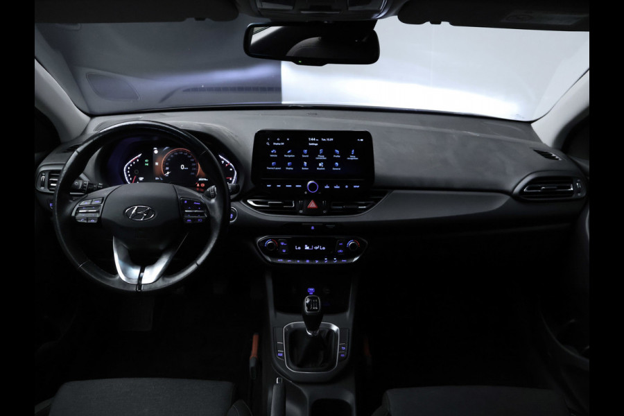 Hyundai i30 Wagon 1.0 T-GDi MHEV Smart Sport 120 PK (APPLE CARPLAY,NAVI,CAMERA,CLIMATE,CRUISE,LANE ASSIST,SPORTSTOELEN,LM VELGEN)