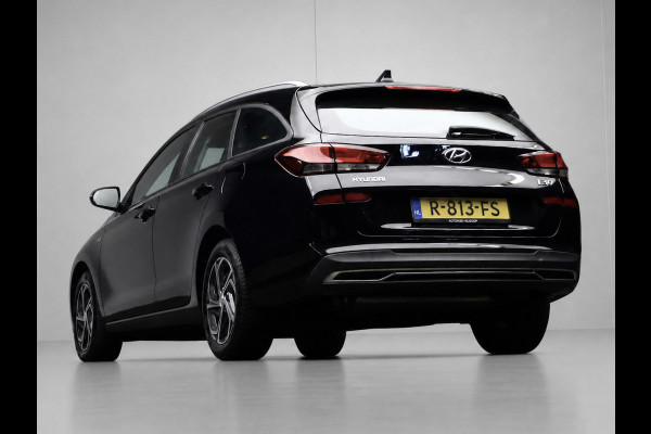 Hyundai i30 Wagon 1.0 T-GDi MHEV Smart Sport 120 PK (APPLE CARPLAY,NAVI,CAMERA,CLIMATE,CRUISE,LANE ASSIST,SPORTSTOELEN,LM VELGEN)