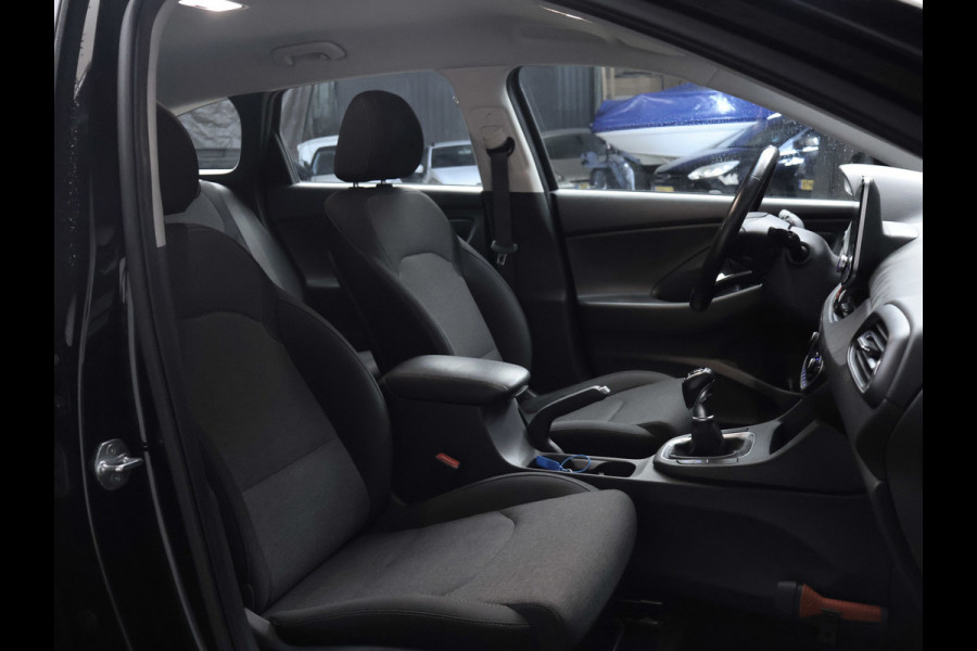 Hyundai i30 Wagon 1.0 T-GDi MHEV Smart Sport 120 PK (APPLE CARPLAY,NAVI,CAMERA,CLIMATE,CRUISE,LANE ASSIST,SPORTSTOELEN,LM VELGEN)