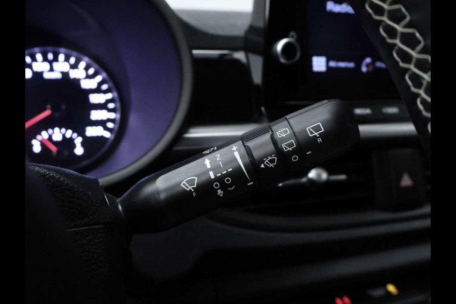 Kia Picanto 1.0 DPi DynamicLine Sport (APPLE CARPLAY,NAVI,CAMERA,CRUISE,LED,AIRCO,SPORTSTOELEN,LM VELGEN,NETTE STAAT)