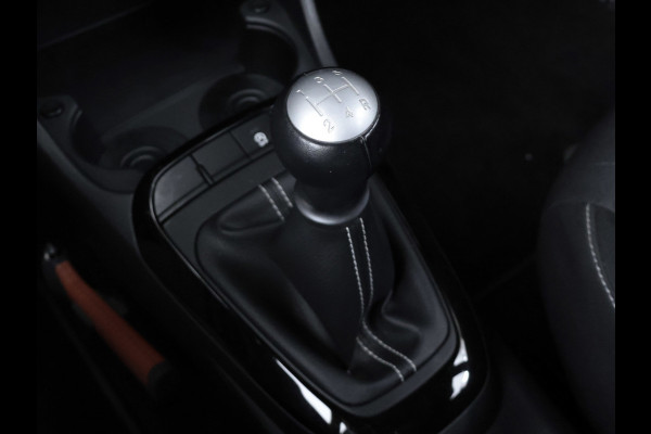 Kia Picanto 1.0 DPi DynamicLine Sport (APPLE CARPLAY,NAVI,CAMERA,CRUISE,LED,AIRCO,SPORTSTOELEN,LM VELGEN,NETTE STAAT)