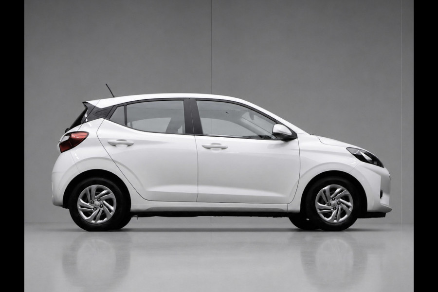Hyundai i10 1.0 Comfort Sport (APPLE CARPLAY,NAVI,CLIMATE,CRUISE,LANE ASSIST,LED,SPORTSTOELEN,NETTE STAAT,NIEUWE APK)