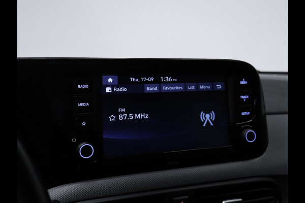 Hyundai i10 1.0 Comfort Sport (APPLE CARPLAY,NAVI,CLIMATE,CRUISE,LANE ASSIST,LED,SPORTSTOELEN,NETTE STAAT,NIEUWE APK)