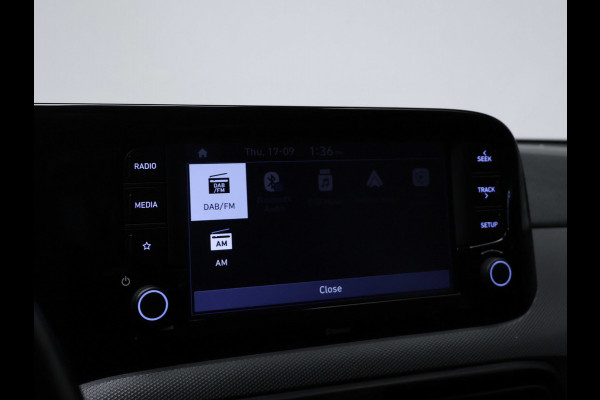 Hyundai i10 1.0 Comfort Sport (APPLE CARPLAY,NAVI,CLIMATE,CRUISE,LANE ASSIST,LED,SPORTSTOELEN,NETTE STAAT,NIEUWE APK)