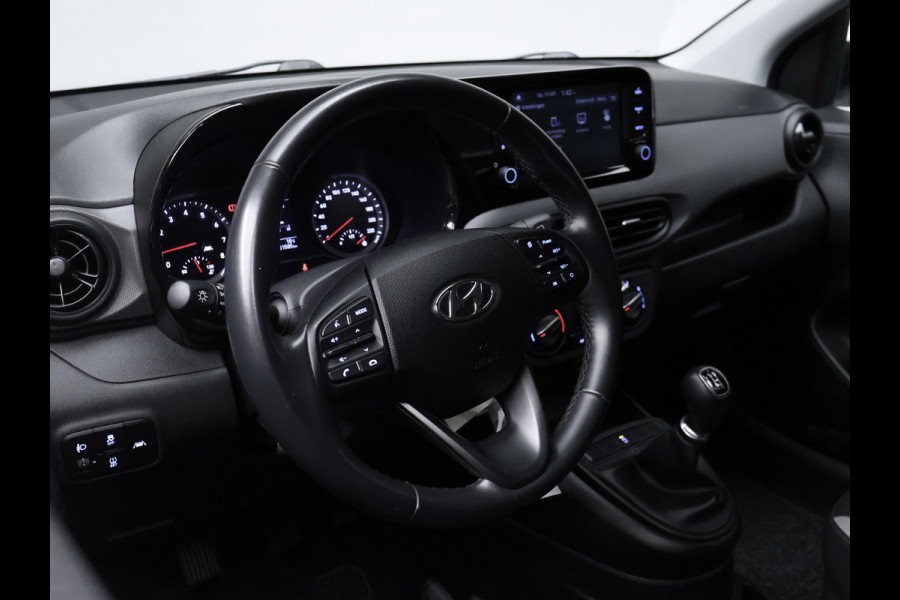 Hyundai i10 1.0 Comfort Sport (APPLE CARPLAY,NAVI,CLIMATE,CRUISE,LANE ASSIST,LED,SPORTSTOELEN,NETTE STAAT,NIEUWE APK)