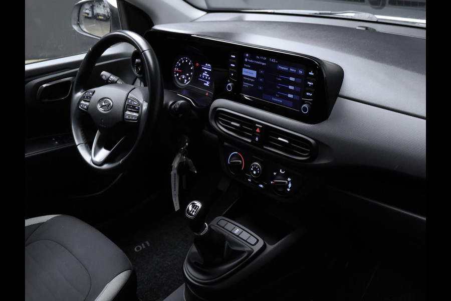 Hyundai i10 1.0 Comfort Sport (APPLE CARPLAY,NAVI,CLIMATE,CRUISE,LANE ASSIST,LED,SPORTSTOELEN,NETTE STAAT,NIEUWE APK)