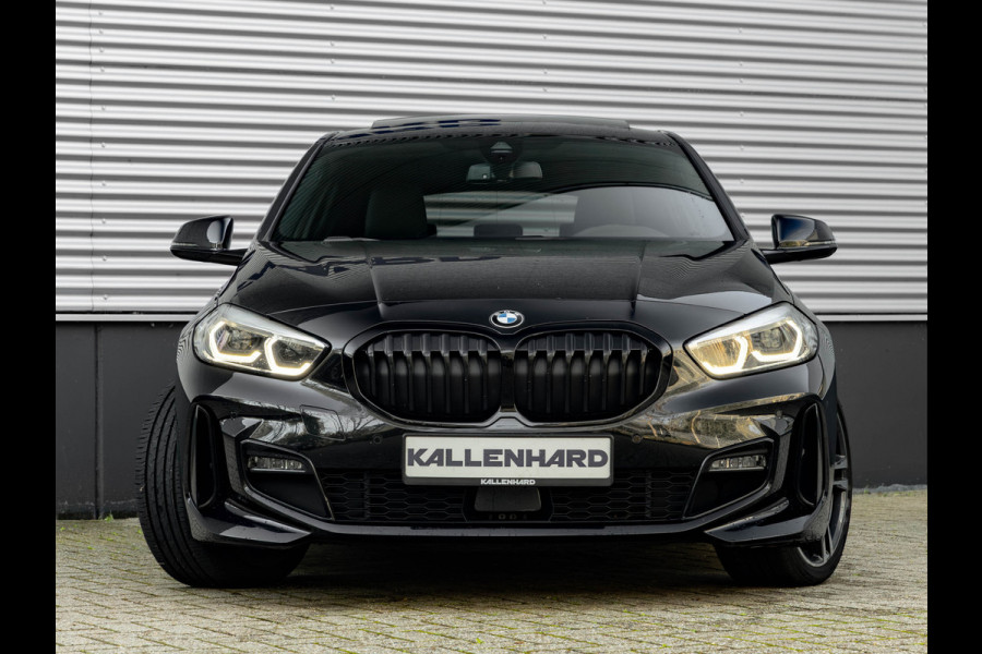BMW 1-serie 118i Executive - M-Sport - Pano - Shodow Line - Camera - 18 inch