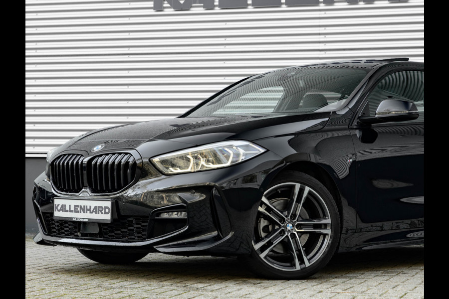 BMW 1-serie 118i Executive - M-Sport - Pano - Shodow Line - Camera - 18 inch
