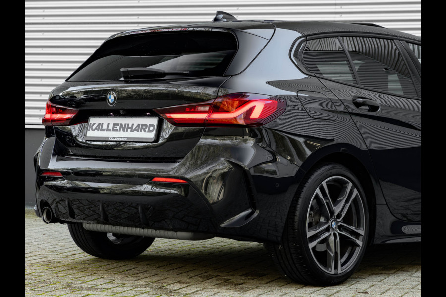 BMW 1-serie 118i Executive - M-Sport - Pano - Shodow Line - Camera - 18 inch