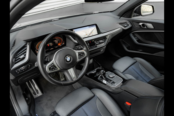BMW 1-serie 118i Executive - M-Sport - Pano - Shodow Line - Camera - 18 inch