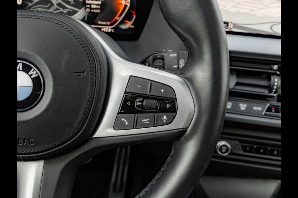 BMW 1-serie 118i Executive - M-Sport - Pano - Shodow Line - Camera - 18 inch