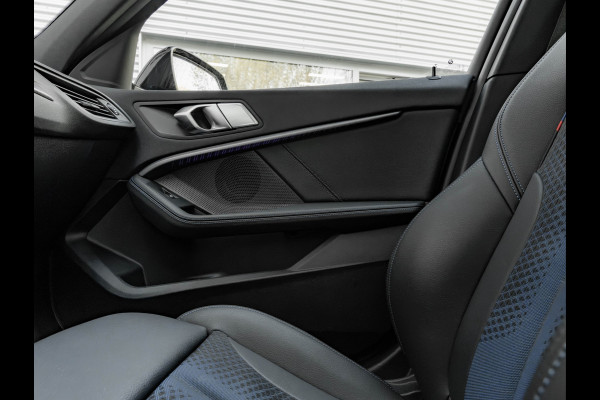 BMW 1-serie 118i Executive - M-Sport - Pano - Shodow Line - Camera - 18 inch