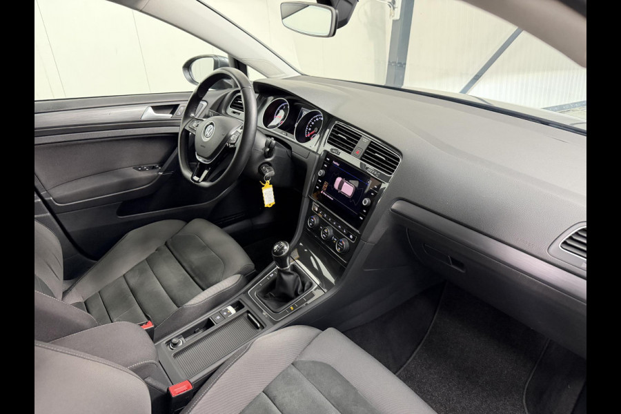 Volkswagen Golf 1.5 TSI*ACC*LED*NAVI*ECC*SPRTSTOELEN*PDC*NAVI*LMV*