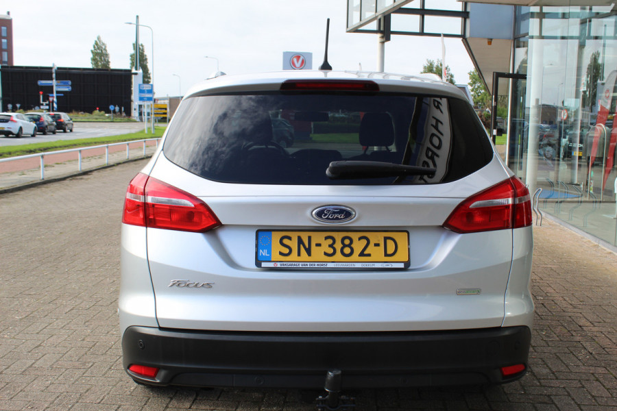 Ford FOCUS Wagon 1.0 125PK Titanium Uiterst nette wagen ! Trekhaak, Pdc, Navigatie, Cuise Controle,