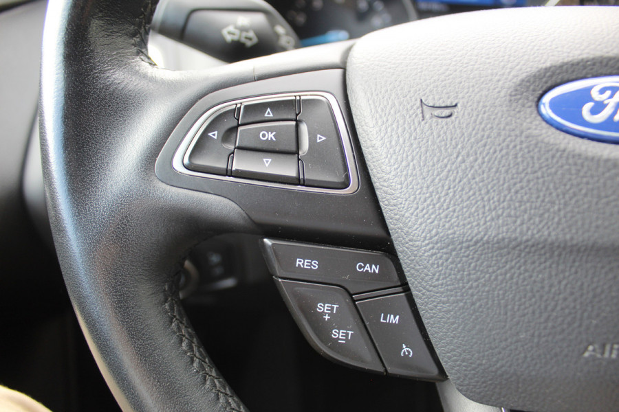 Ford FOCUS Wagon 1.0 125PK Titanium Uiterst nette wagen ! Trekhaak, Pdc, Navigatie, Cuise Controle,