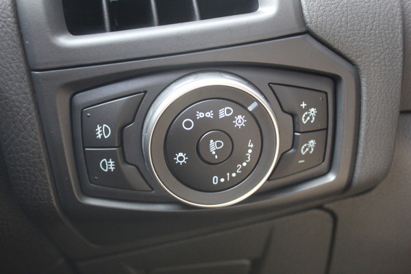 Ford FOCUS Wagon 1.0 125PK Titanium Uiterst nette wagen ! Trekhaak, Pdc, Navigatie, Cuise Controle,