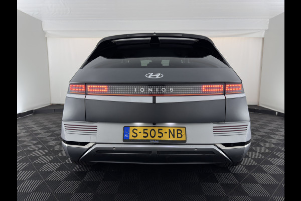 Hyundai IONIQ 5 Lounge 77.4 kWh [3-Fase-11kW] {SoH-99%} (INCL-BTW) Aut. *HEATPUMP | LEATHER | BOSE-SOUND | FULL-LED | ADAPTIVE-CRUISE | BLINDSPOT | DIGI-COCKPIT | AMBIENTLIGHT | DAB | SHIFTPADDLES | HEAD-UP | NAVI-FULLMAP | KEYLESS | 20 INCH*