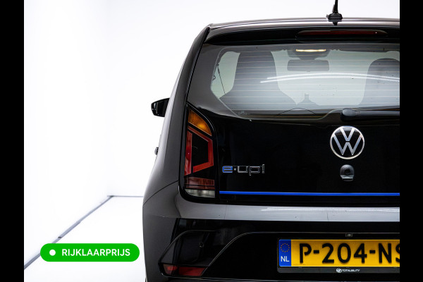 Volkswagen e-Up! e-up! | Stoelverwarming | Voorruit verw. | Cruise control | Camera | Extra getint glas achter | PDC achter | Climate control, All season banden, Snellader, DAB, Black pearl metallic, Rijklaarprijs!