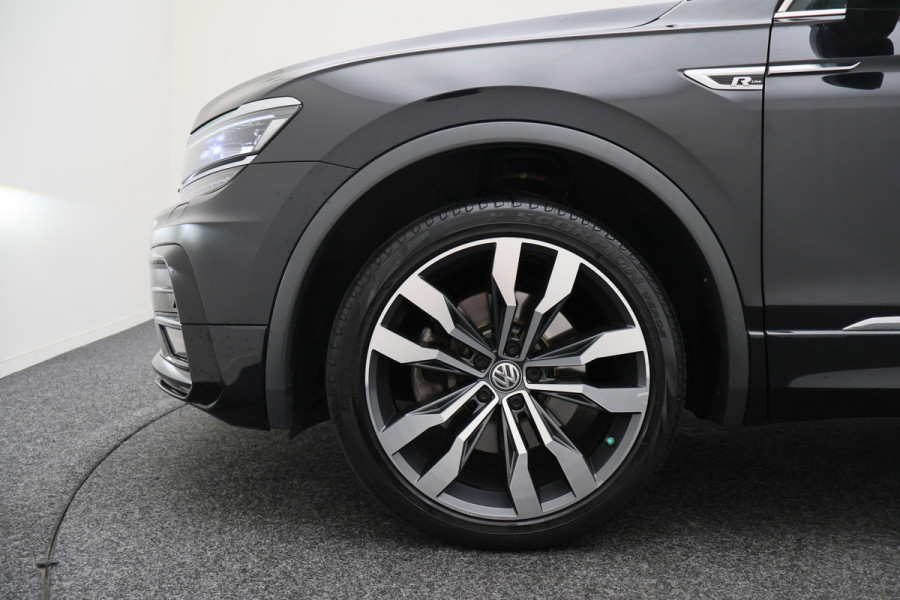 Volkswagen Tiguan Allspace 2.0 TSI 4Motion Highline Business R Panoramadak, Camera, Apple CarPlay, ACC, Keyless, Trekhaak, 20"