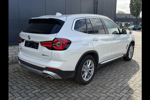 BMW X3 xDrive30e 18"/Leder/Dodehoek/Camera/Keyless/LED/Navigatie