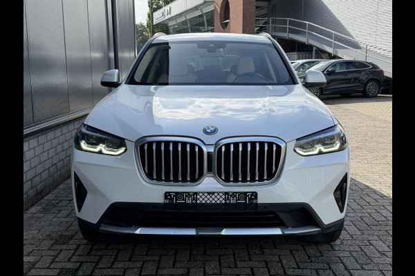 BMW X3 xDrive30e 18"/Leder/Dodehoek/Camera/Keyless/LED/Navigatie