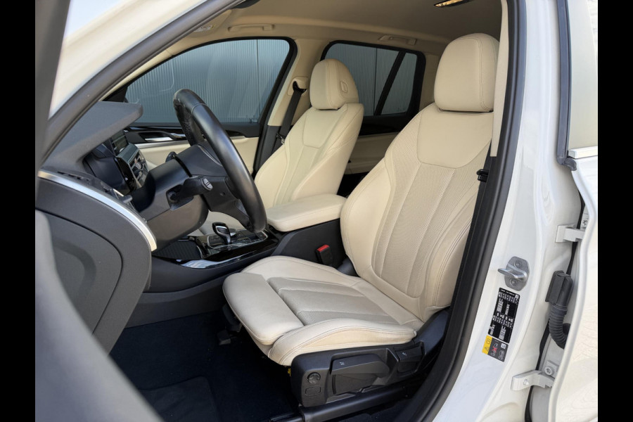 BMW X3 xDrive30e 18"/Leder/Dodehoek/Camera/Keyless/LED/Navigatie