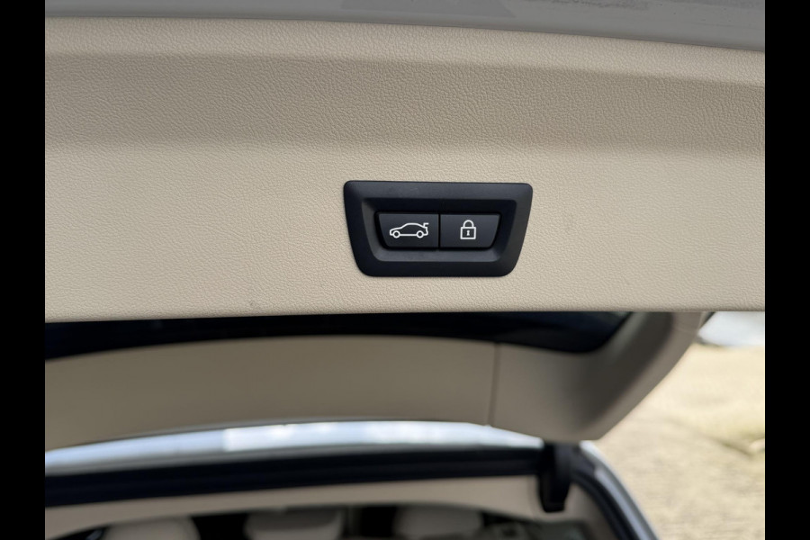 BMW X3 xDrive30e 18"/Leder/Dodehoek/Camera/Keyless/LED/Navigatie