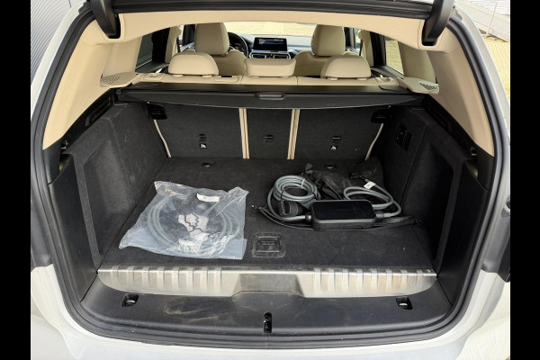 BMW X3 xDrive30e 18"/Leder/Dodehoek/Camera/Keyless/LED/Navigatie