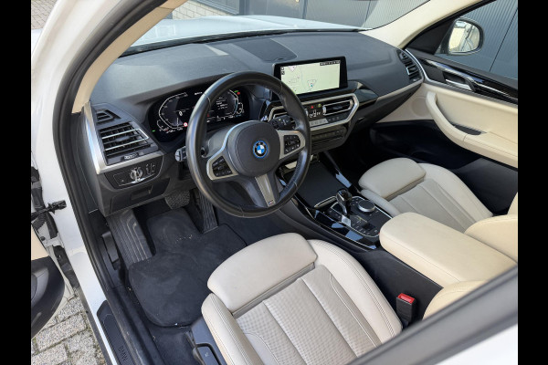 BMW X3 xDrive30e 18"/Leder/Dodehoek/Camera/Keyless/LED/Navigatie