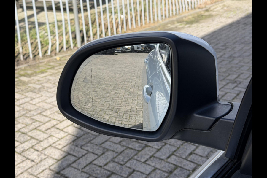 BMW X3 xDrive30e 18"/Leder/Dodehoek/Camera/Keyless/LED/Navigatie