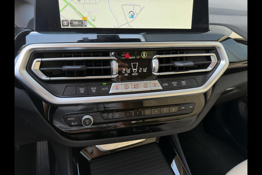 BMW X3 xDrive30e 18"/Leder/Dodehoek/Camera/Keyless/LED/Navigatie