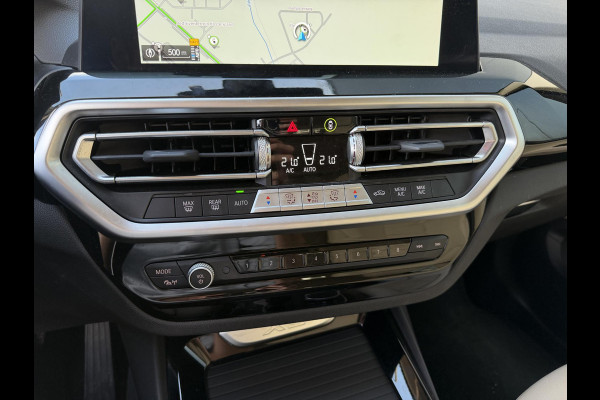 BMW X3 xDrive30e 18"/Leder/Dodehoek/Camera/Keyless/LED/Navigatie