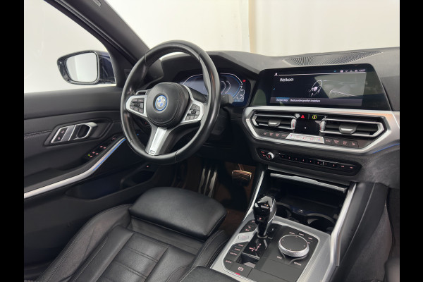 BMW 3-serie 320e M-Sport-Styling Business Edition Plus (Plug-In) {SoH-88%} (INCL-BTW) Aut. * PANO | LEATHER | FULL-LED | HEATED-SPORTSEATS | NAVI-FULLMAP | KEYLESS | PRIVACY-GLASS | HIFI-SOUND | ECC | PDC | SHIFTPADDLES | DAB | CARPLAY |  CRUISE | 19''ALU*