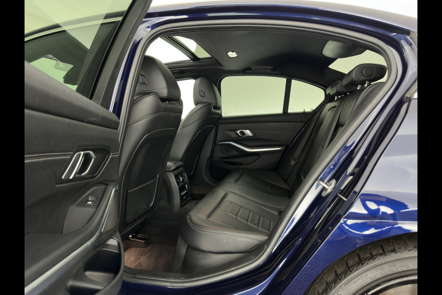 BMW 3-serie 320e M-Sport-Styling Business Edition Plus (Plug-In) {SoH-88%} (INCL-BTW) Aut. * PANO | LEATHER | FULL-LED | HEATED-SPORTSEATS | NAVI-FULLMAP | KEYLESS | PRIVACY-GLASS | HIFI-SOUND | ECC | PDC | SHIFTPADDLES | DAB | CARPLAY |  CRUISE | 19''ALU*