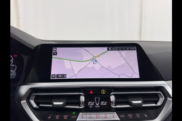 BMW 3-serie 320e M-Sport-Styling Business Edition Plus (Plug-In) {SoH-88%} (INCL-BTW) Aut. * PANO | LEATHER | FULL-LED | HEATED-SPORTSEATS | NAVI-FULLMAP | KEYLESS | PRIVACY-GLASS | HIFI-SOUND | ECC | PDC | SHIFTPADDLES | DAB | CARPLAY |  CRUISE | 19''ALU*