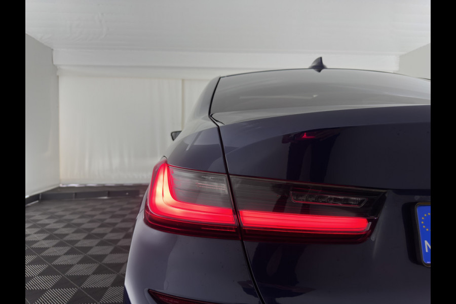 BMW 3-serie 320e M-Sport-Styling Business Edition Plus (Plug-In) {SoH-88%} (INCL-BTW) Aut. * PANO | LEATHER | FULL-LED | HEATED-SPORTSEATS | NAVI-FULLMAP | KEYLESS | PRIVACY-GLASS | HIFI-SOUND | ECC | PDC | SHIFTPADDLES | DAB | CARPLAY |  CRUISE | 19''ALU*