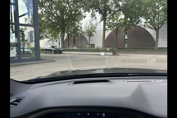 Volvo XC60 2.0 T6 Plug-in hybrid AWD Plus Black Edition VAN: 59.900,- ND: 56.877,- UW HERSTVOORDEEL: 2.023,- | TREKHAAK | DEALER ONDERHOUDEN | HEAD UP | 360CAMERA | FABR. GARANTIE! |