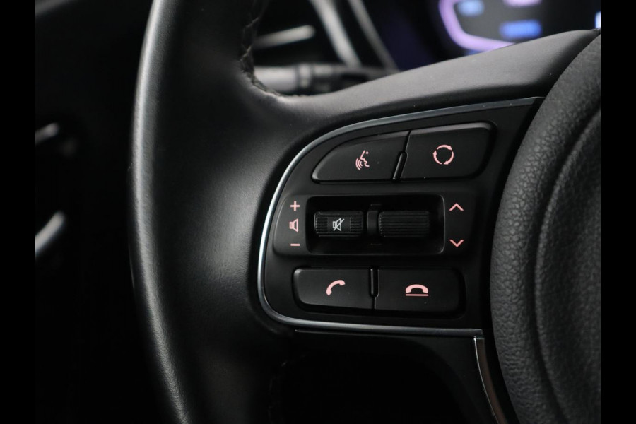 Kia Niro 1.6 GDi Hybrid Style Edition | Leder | Adaptive cruise | Dodehoek detectie | Stoelverwarming | Trekhaak | JBL sound | Carplay | Camera | Park assist | Climate control