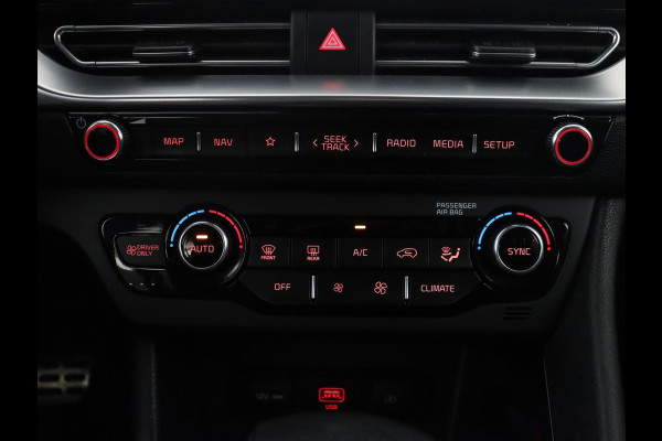 Kia Niro 1.6 GDi Hybrid Style Edition | Leder | Adaptive cruise | Dodehoek detectie | Stoelverwarming | Trekhaak | JBL sound | Carplay | Camera | Park assist | Climate control