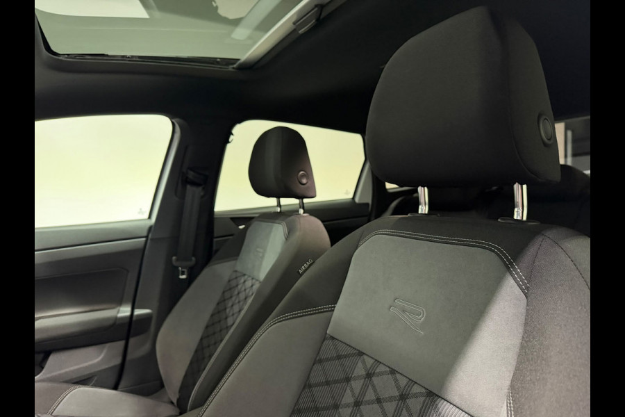 Volkswagen Taigo 1.5 TSI R-Line BTW! Pano KeylessGo IQ Camera