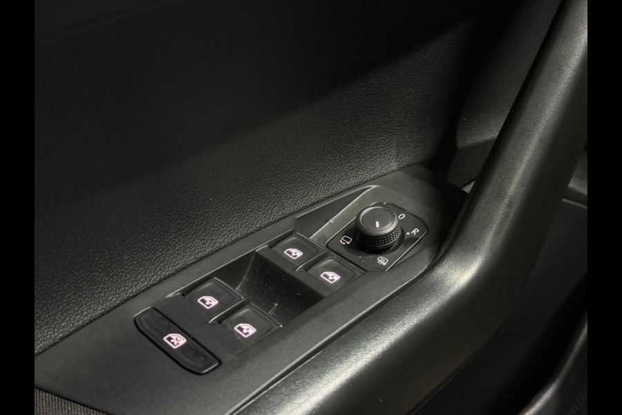 Volkswagen Taigo 1.5 TSI R-Line BTW! Pano KeylessGo IQ Camera