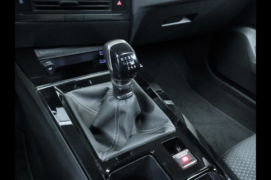 Opel Astra 1.2 Edition Sport (APPLE CARPLAY,NAVI,DIGITAL COCKPIT,PDC,CLIMATE,CRUISE,LED,SPORTSTOELEN,LM VELGEN,NETTE STAAT)