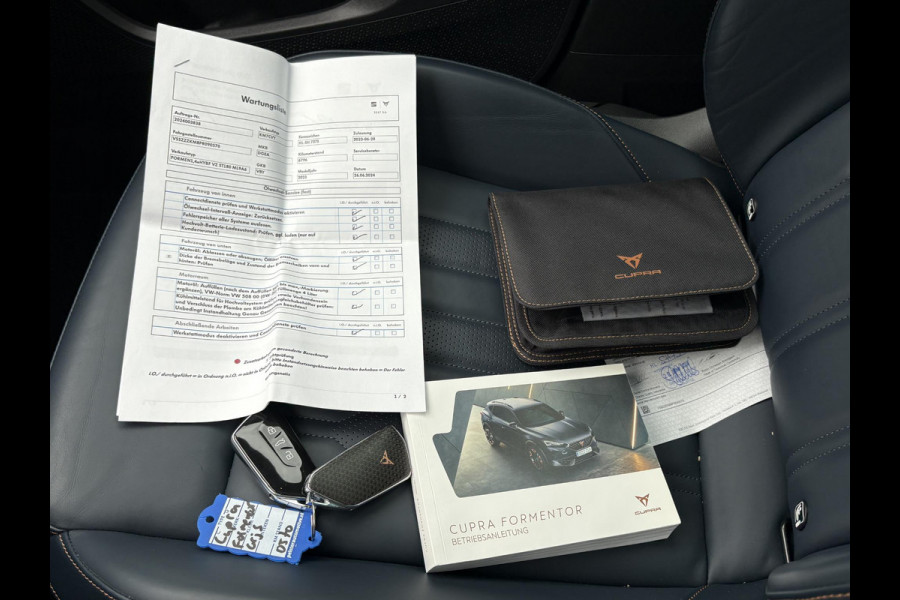 CUPRA Formentor 1.4 e-Hybrid VZ Performance VAN: € 32.900,- VOOR: 29.440,- UW HERFSTVOORDEEL: 3.460,- 245 PK | PLUG-IN-HYBRIDE | MEMORY | PANORAMADAK | 360° CAMERA | STOEL- & STUURVERWARMING | DODEHOEK | RIJKLAARPRIJS INCL. 12 MND BOVAG GARANTIE