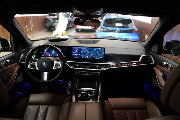 BMW X5 xDrive50e BTW|M-Sport|PANO|HUD|SkyLounge|H&K|Trekhaak