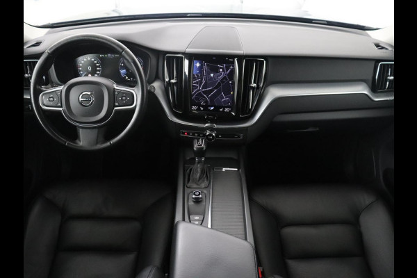 Volvo XC60 2.0 T5 Momentum | Trekhaak | Navigatie | Stoelverwarming | LED |
