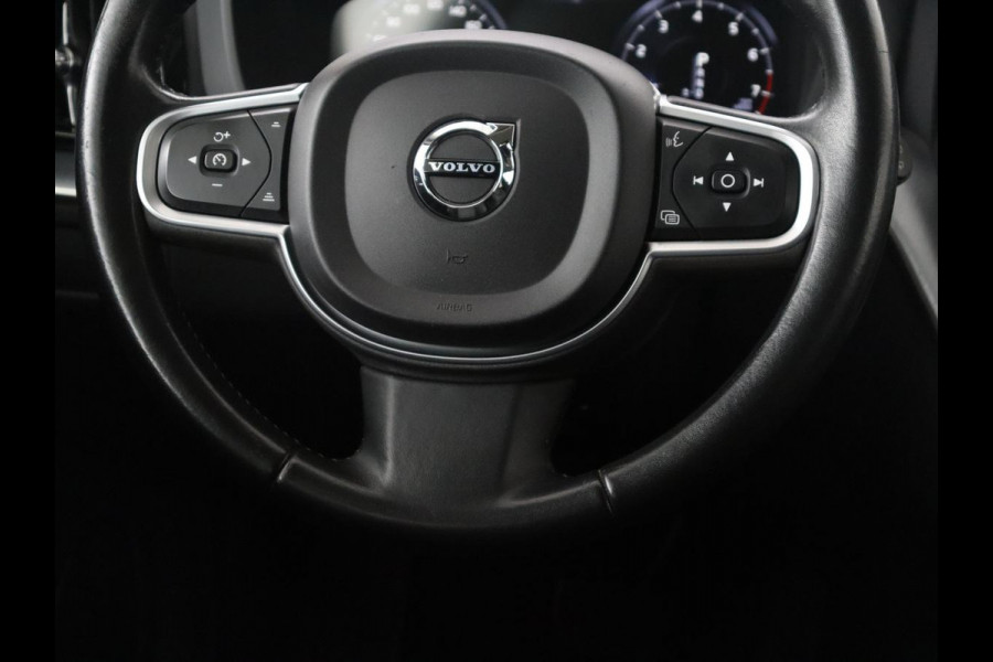 Volvo XC60 2.0 T5 Momentum | Trekhaak | Navigatie | Stoelverwarming | LED |