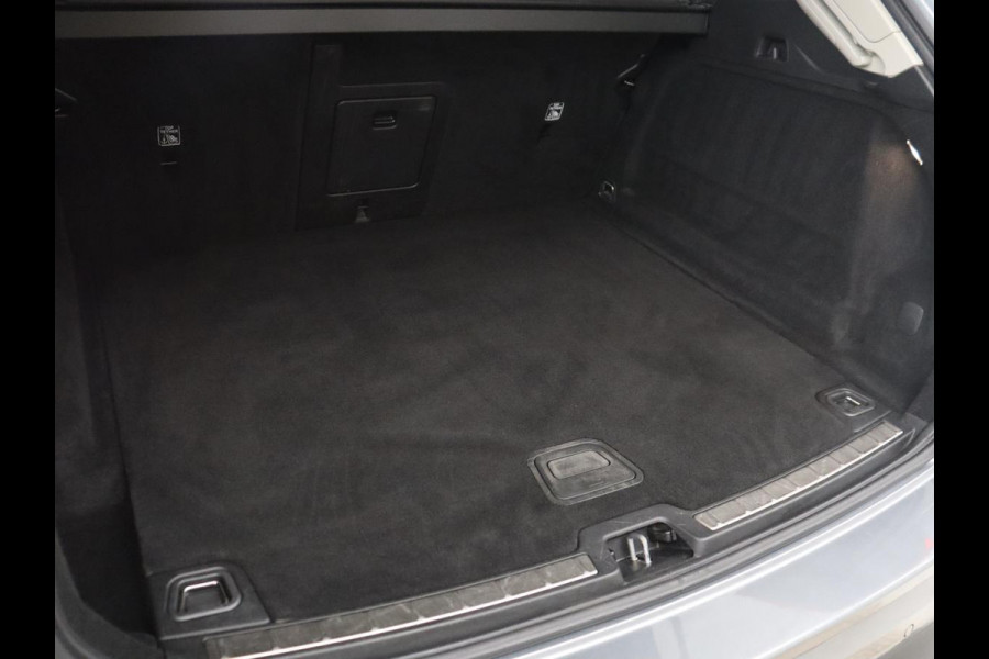 Volvo XC60 2.0 T5 Momentum | Trekhaak | Navigatie | Stoelverwarming | LED |
