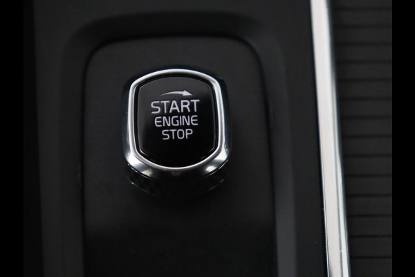Volvo XC60 2.0 T5 Momentum | Trekhaak | Navigatie | Stoelverwarming | LED |